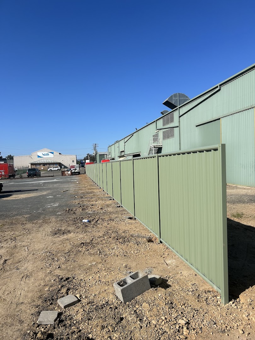 A new Colorbond fence at a commercial yard – a real job by Anesbury Fencing & Construction in Wagga Wagga